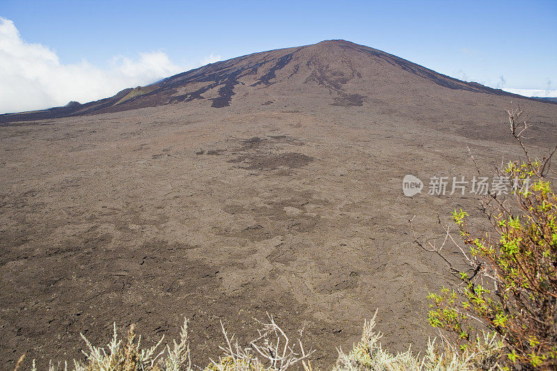 Piton de la Fournaise报道